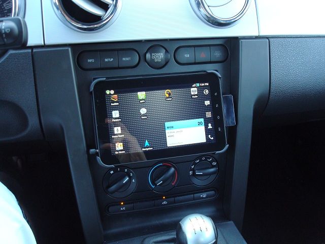 Установка своими руками планшета на Андройде в автомобиль вместо магнитолы в машине