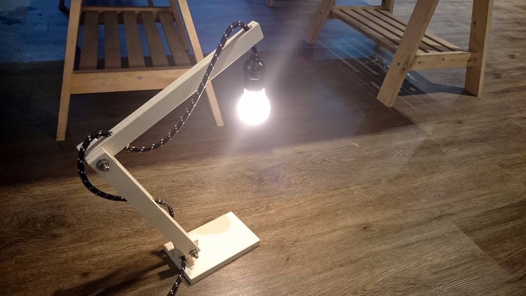 Как сделать настольную лампу своими руками: самодельный настольный светильник